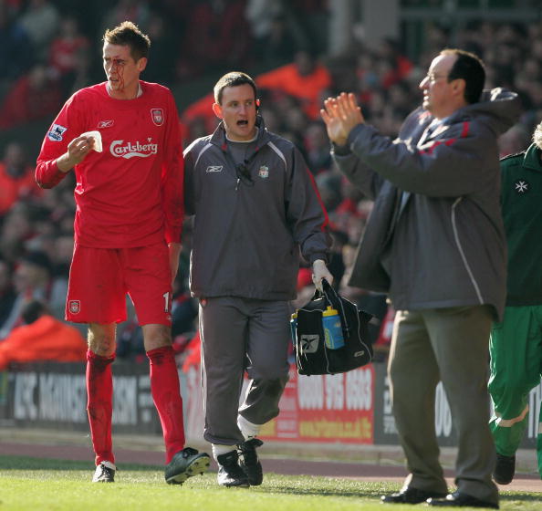 媒体人：亚泰其他工作人员好久没发薪了，坚持岗位是为爱发电