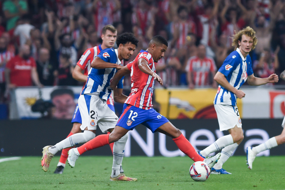 蒂尔曼：曼城大轮换？这给了球队额外的动力，我们看到了机会