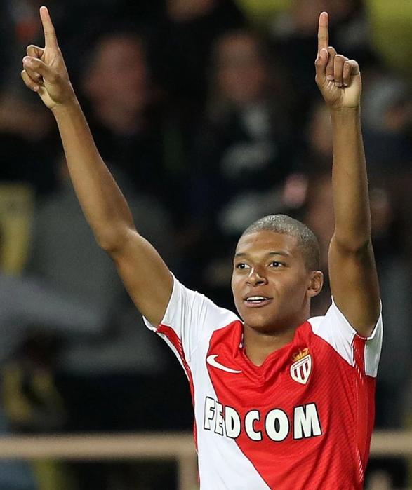 队报：里昂以750万签下捷克国脚攻击手舒尔茨